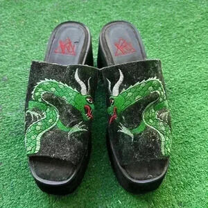 YRU Shoes